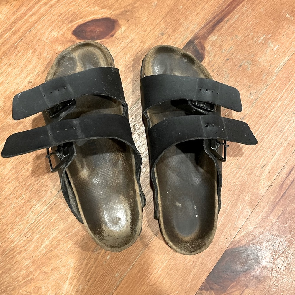 Birkenstock’s- black leather Arizona sandals